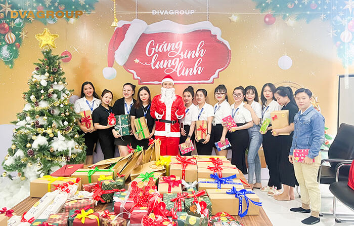 https://dvagroup.vn/wp-content/uploads/2022/12/noel-binh-duong-19-1.jpg