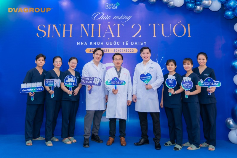 https://dvagroup.vn/wp-content/uploads/2023/04/sinh-nhat-nha-khoa-quoc-te-daisy-7.jpg