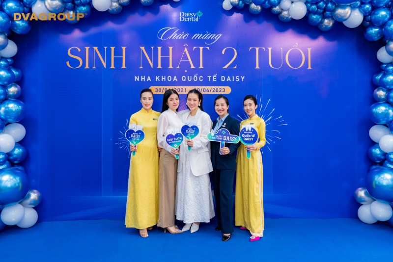 Sự kiện diễn ra trong không khí hân hoan, hứng khởi với sự tham gia của đông đủ đội ngũ Cán bộ - Nhân viên và Quý Khách hàng.