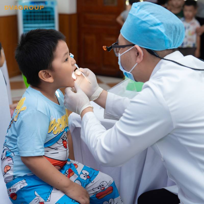 khám răng mầm non HappyKids