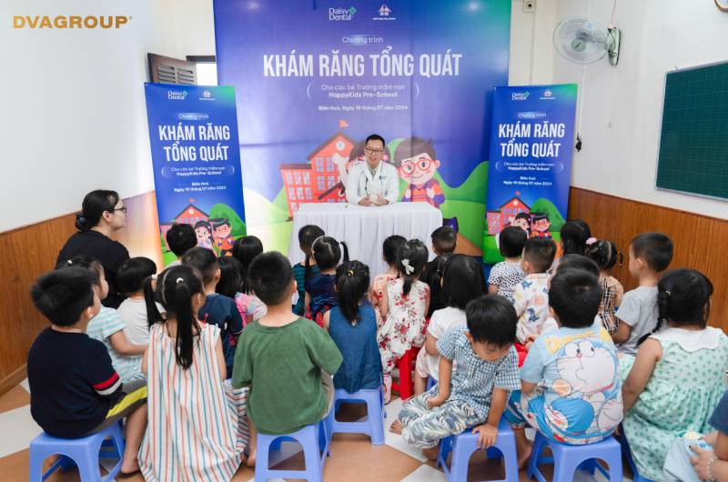 khám răng mầm non HappyKids