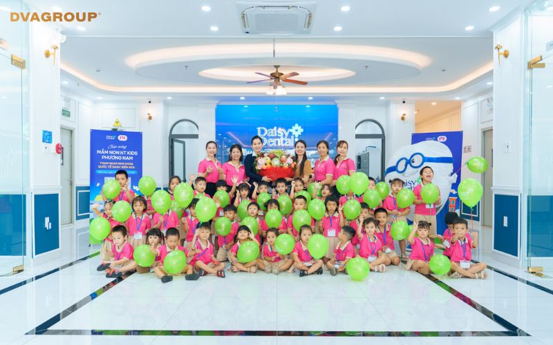 https://dvagroup.vn/wp-content/uploads/2024/11/tham-quan-va-kham-rang-truong-mam-non-ht-kids-phuong-nam.jpg